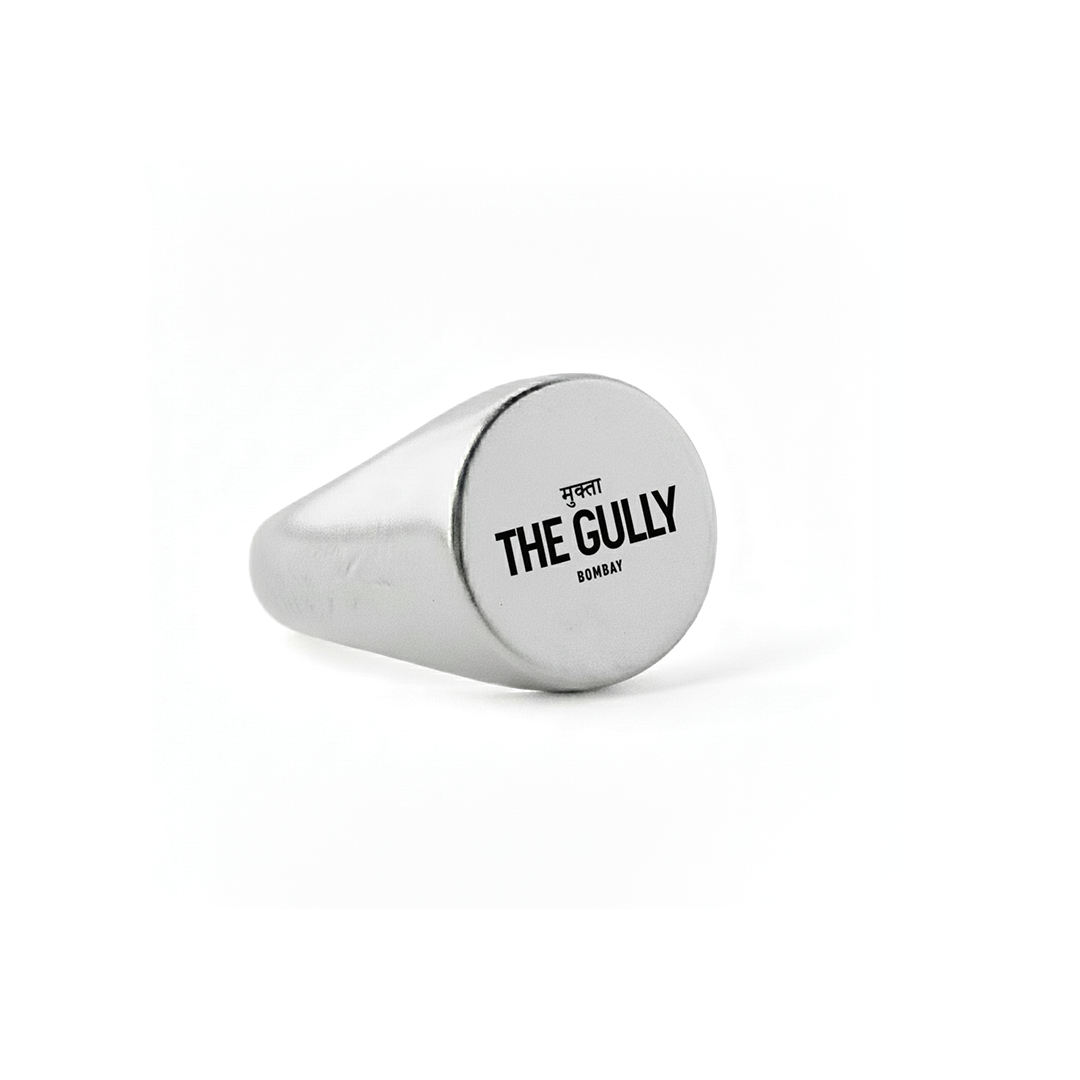 Bombay Round Rustic Signet Ring